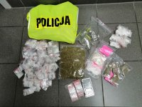 narkotyki zabezpieczone przez policjantów