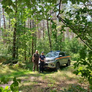 Patrol Policji i Straży Leśnej.