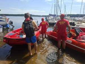 Przedstawiciele Państwowej Straży Pożarnej i Wodnego Ochotniczego Pogotowia Ratunkowego.