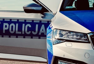Oznakowany radiowóz.