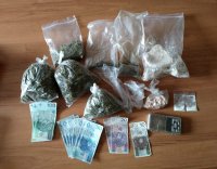 Zabezpieczone narkotyki i przedmioty