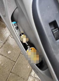 Alkohol znaleziony w samochodzie sprawcy.