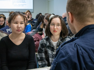 Warsztaty językowe policjantów z cudzoziemcami.