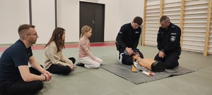 Szkolenie z zakresu udzielania pierwszej pomocy.