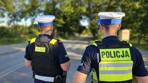 Policjanci z Wydziału Ruchu Drogowego Łódzkiej Komendy w trakcie zabezpieczenia meczu.