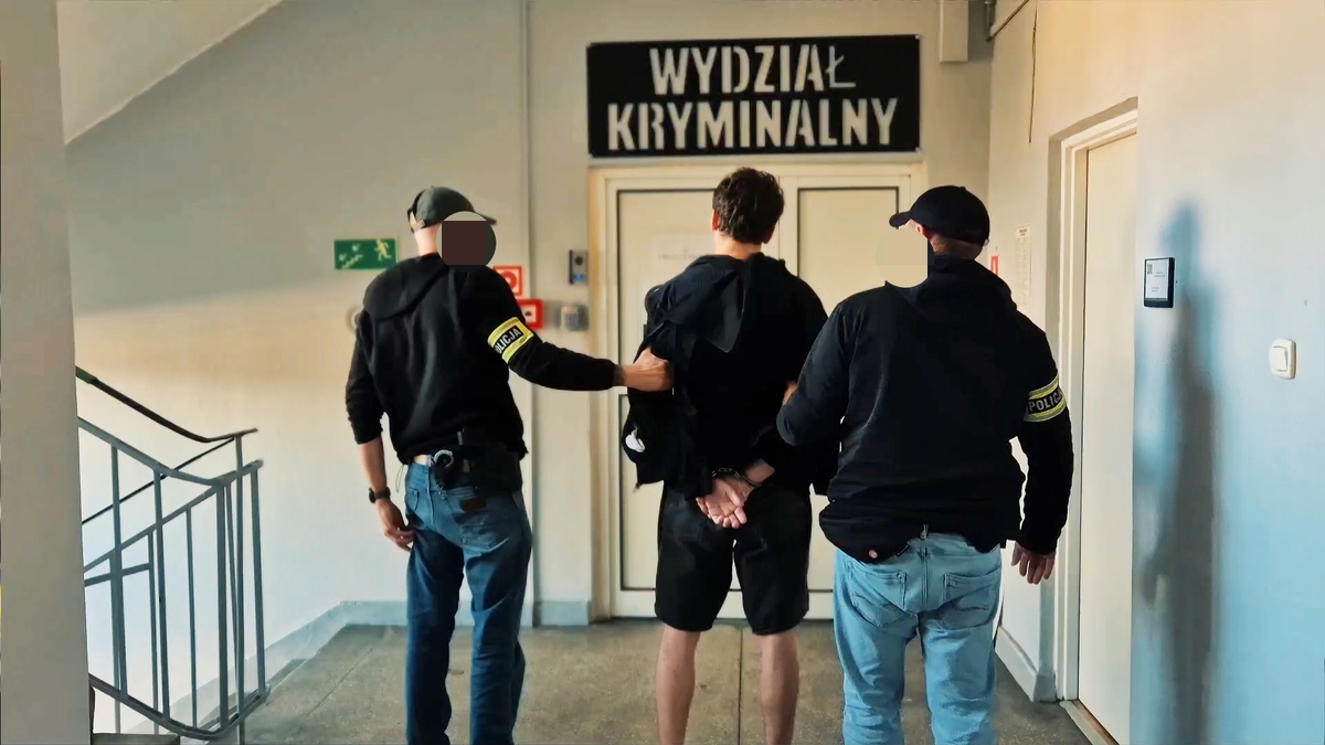 Oszukał seniorkę na 118 tysięcy - skierniewiccy kryminalni zatrzymali go w Poznaniu