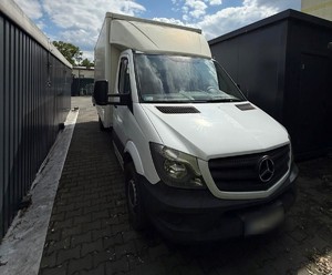 Jeden z zabezpieczonych przez policjantów pojazdów.