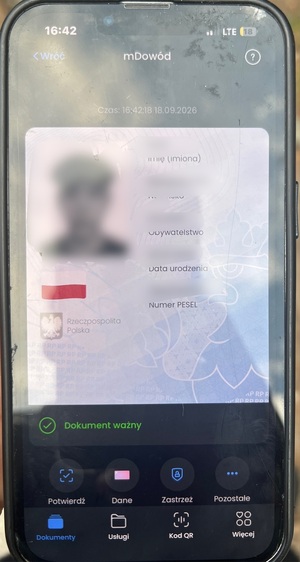 podrobiony dokument w telefonie komórkowym