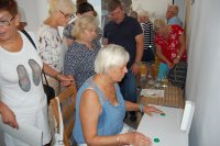 seniorzy na spotkaniu z ekspertami ruchu drogowego