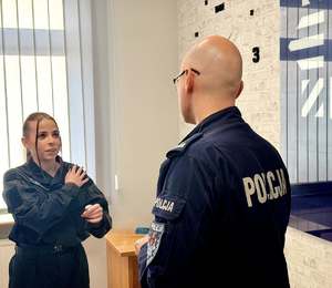 Komendant i uczennica.