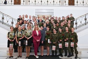 spotkanie kobiet formacji mundurowych z Wicemarszałek Sejmu Małgorzata Gosiewską