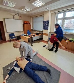 Wizyta uczniów Zespołu Szkół na r 1 w Wieluniu w Ośrodku Szkolenia Policji w Łodzi z/s Sieradzu.