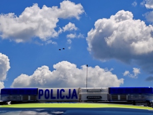 Policjanci zabezpieczali uroczystość przyjęcia samolotów F-35