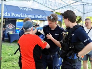 Policjanci podczas Akademii Ochrony Ludności i Obrony Cywilnej.