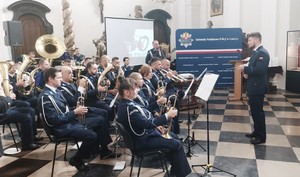 orkiestra policyjna.