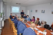 debata w Komendzie Powiatowej Policji w Łowiczu