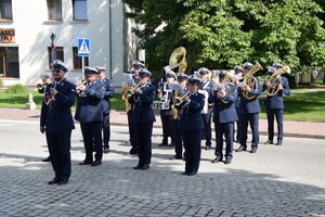 Nieetatowa Orkiestra Komendy Wojewódzkiej Policji w Łodzi podczas uroczystych obchodów.