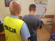 policjant prowadzący zatrzymanego