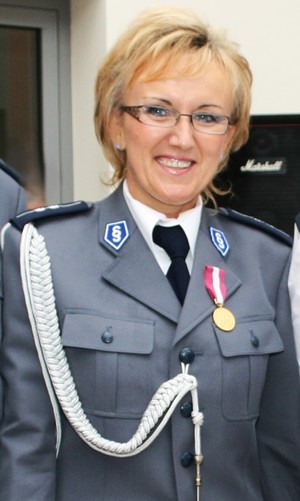 policjantka w mundurze.